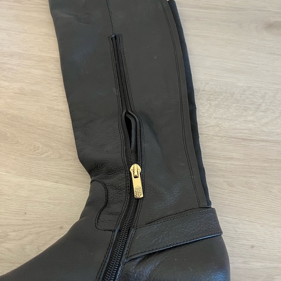 Vince Camuto Long Boots - Picture 4 of 5
